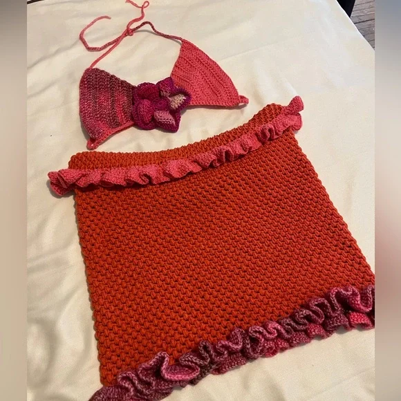 Handmade crochet set - Picture 2 of 2